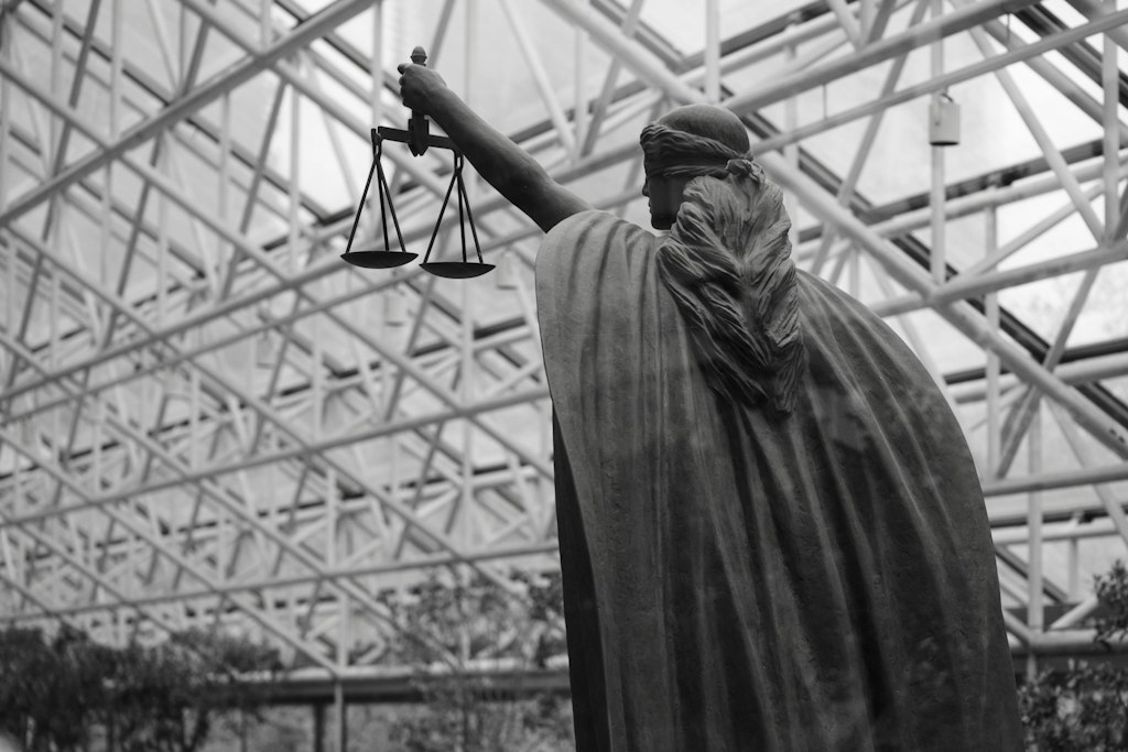 L'intelligence artificielle au banc des juges : la proposition d'un magistrat britannique